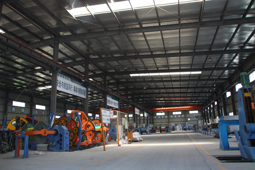 BS 6004 Flat PVC Insulated, PVC Sheathed Cable with Circuit Protective Conductor, 300/500 V, Single Core, Flat Twin and 3 Core, in Accordance with BS 6004