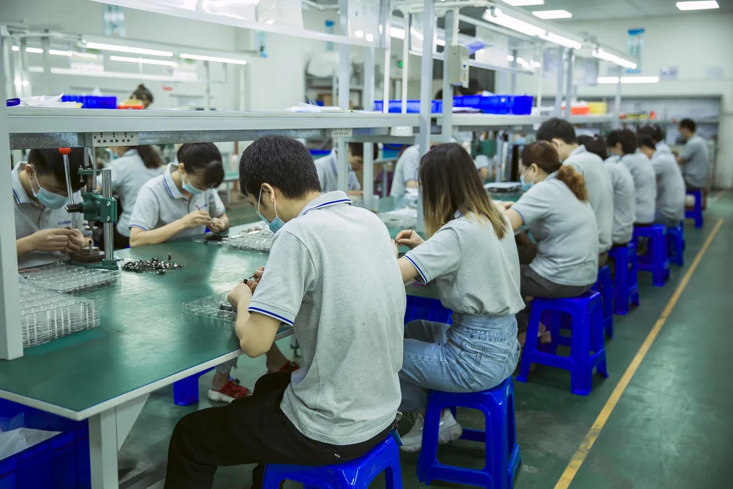 Qm B Series Twg Circular Self-Latching Fixed Push-Pull Connector