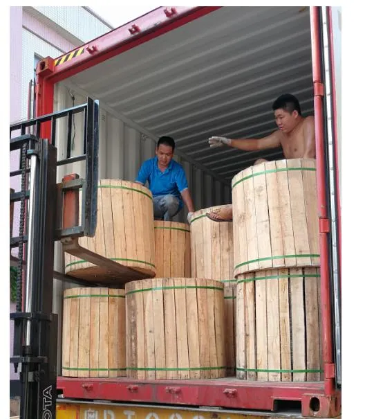 Ut-King FTTH Drop Cable Gyxtc8y Outdoor Cable High Quality Fiber Optic Cable with Anatel Certificate